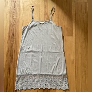 Winter Lennon Light Gray Lace Tank, Size Large
